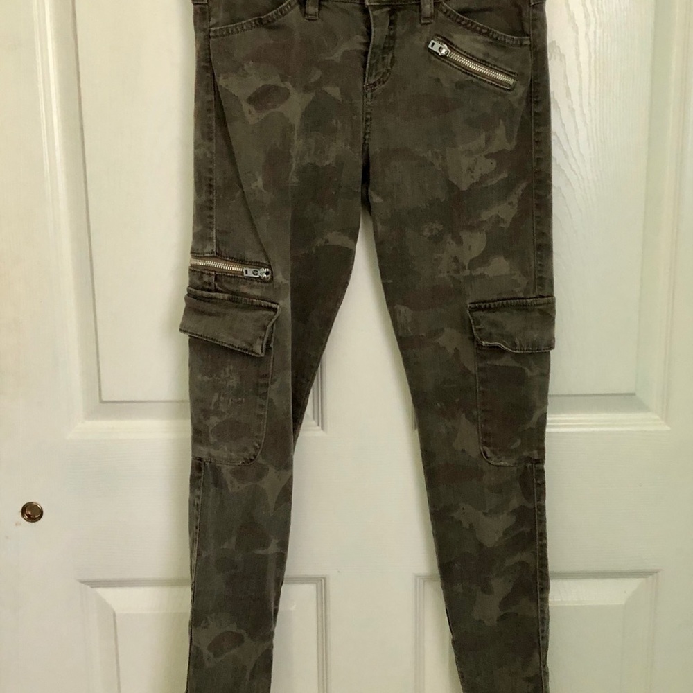 Guess Camouflage Cargo Jeans